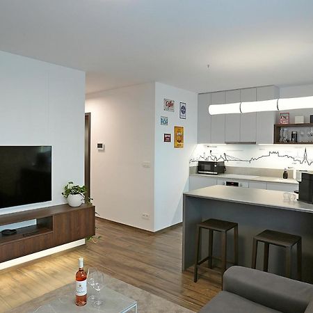 Modern Apartment Near The City Centre Urban Bratislava Exterior photo