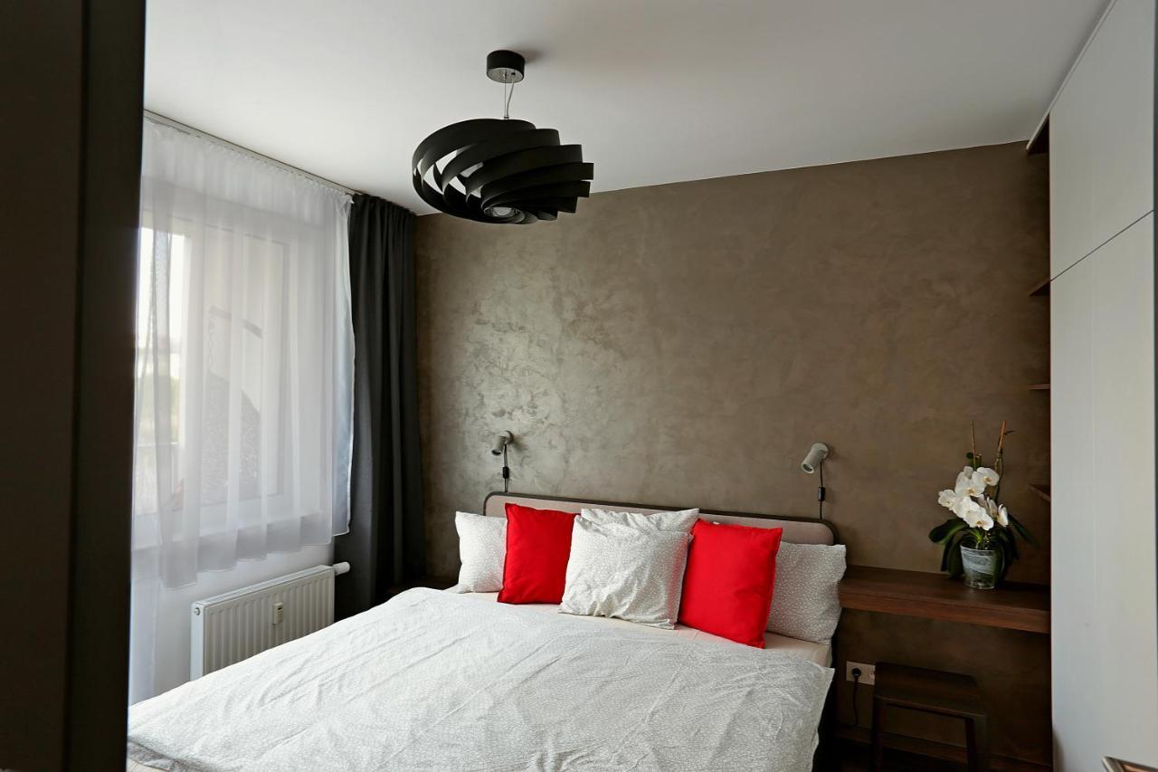 Modern Apartment Near The City Centre Urban Bratislava Exterior photo